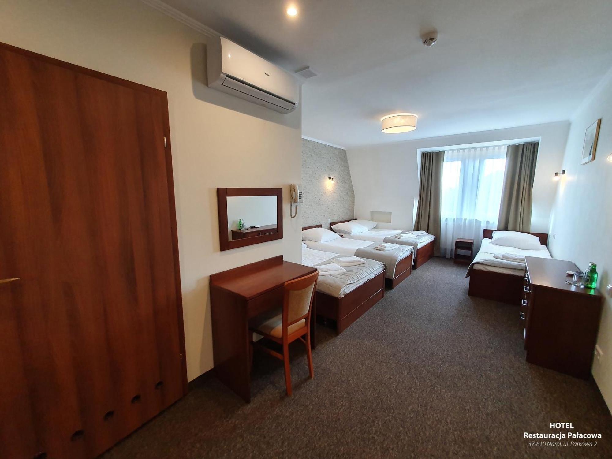 Hotel Palacowa Narol Esterno foto